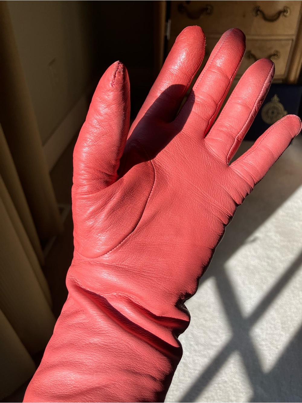 Women’s Leather Cashmere Lined Gloves. Size 7. Salmon Color. - Picture 3 of 8